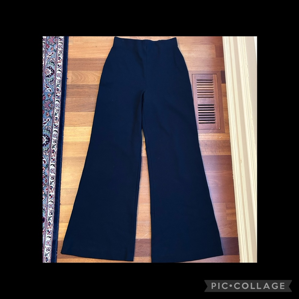 NWOT ShapeFX high waist KNIT wide leg pant